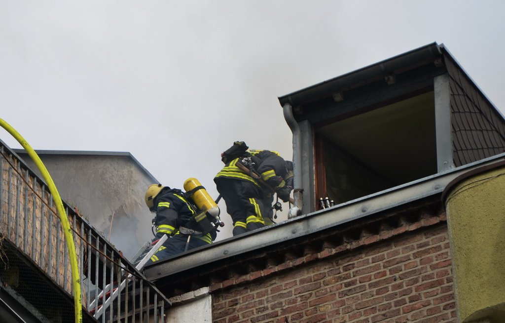 Feuer 2 Koeln Mitte Mauritiuswall P070.JPG